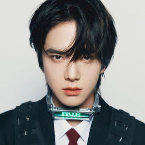 Meet your Posher, Hwang